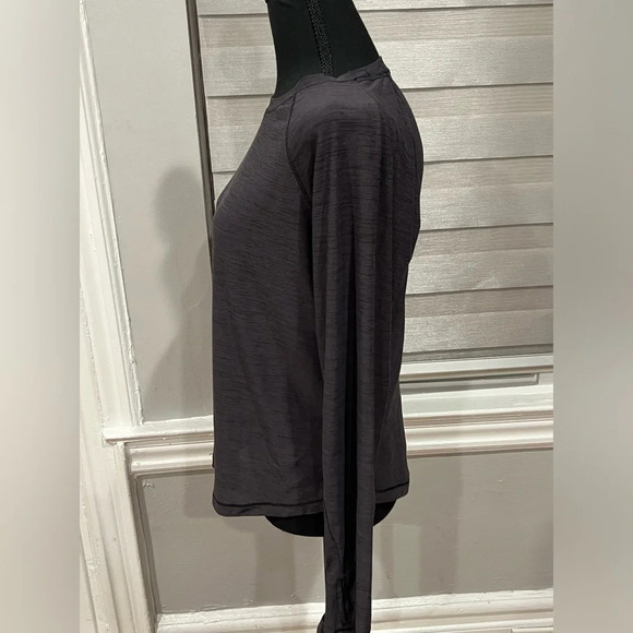 Old Navy workout top - Picture 3 of 5